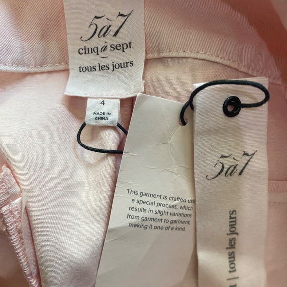 NWT Cinq à Sept 4 Blush Twill Short - Picture 2 of 11